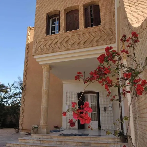 Maison D'Hôtes villa Fatima, hotel v destinaci Tozeur