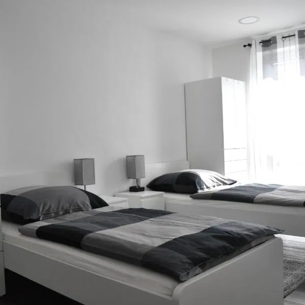 B Home SLEEP & WORK, khách sạn ở Burgrieden