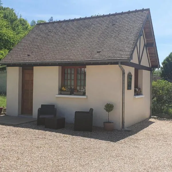 Gîte L'EAU VIVE, hotel v destinaci Noyers