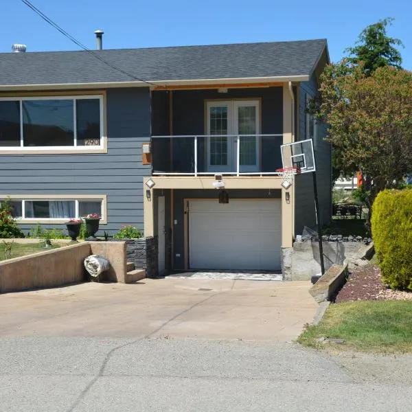 Aasra Home, hotel in Kelowna