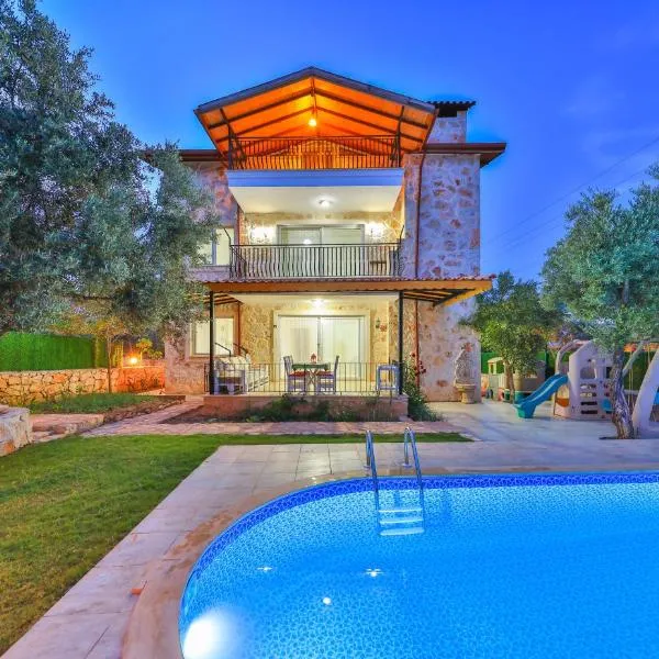 Villa Candan Kaş, hotel a Kılıçlı