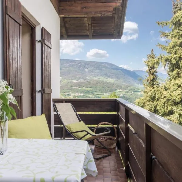Ferienwohnung 3 Vikoler, hotel v destinaci Vols am Schlern