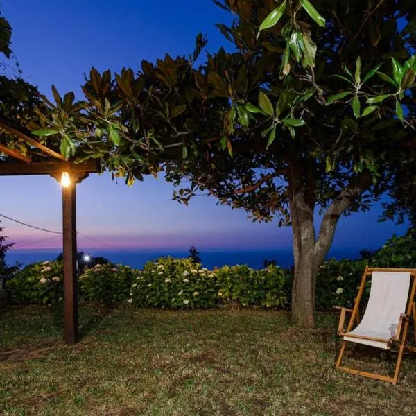 Deja Blue, hotel v destinaci Mouresi