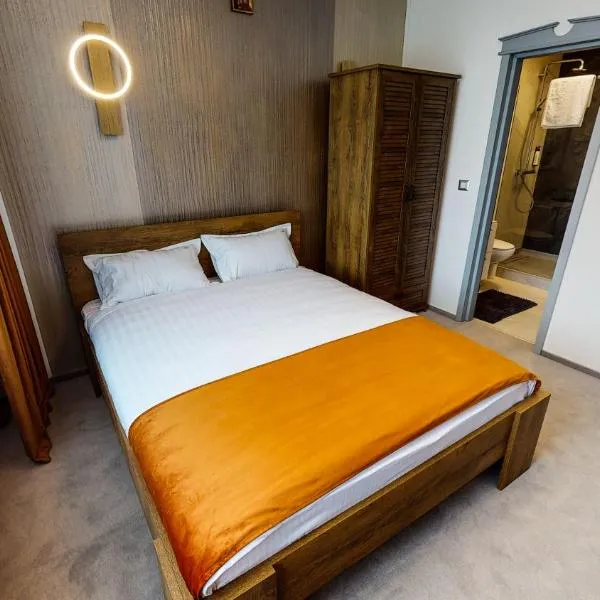 HOTEL ANGEL SOFIA, hotel di Falticeni