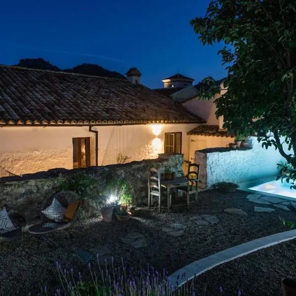 Casa De Los Cuadros, hotel in Villaluenga del Rosario