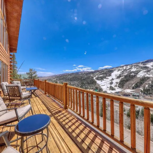 파로완에 위치한 호텔 Ski-View Lodge