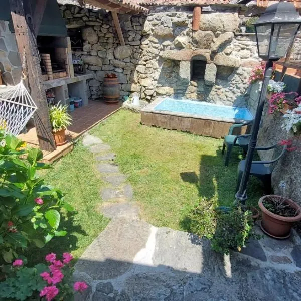 Casa de pueblo en Galicia, A Forneira, hotel Leiróban