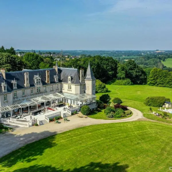 Château de KERVOAZEC - Chambres d'hôtes, hotel in Trégourez