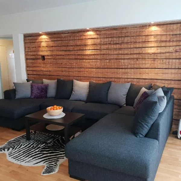Unique & Spacious 2 Bedroom Apartment with Sauna, hotel en Pärnu