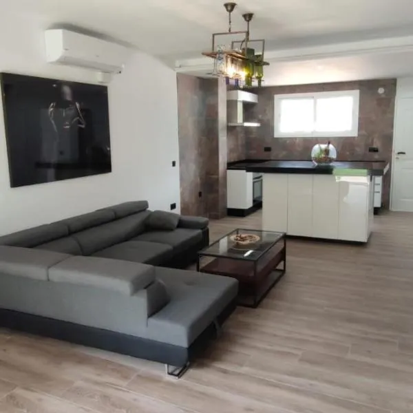 El Parque Suite, hotel in Benalmádena