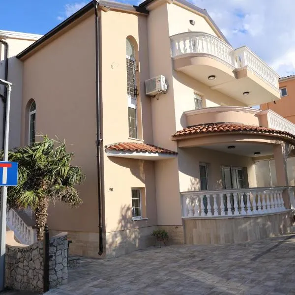 Apartmani Delač, hotel en Vodice