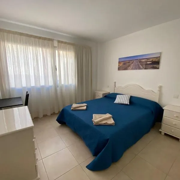 Nice rooms in a shared apartment in the centre of Corralejo Habitaciones en piso compartido, hotel v destinaci Corralejo