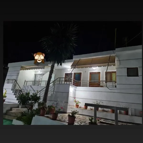Villa Gezimi, hotel in Ksamil
