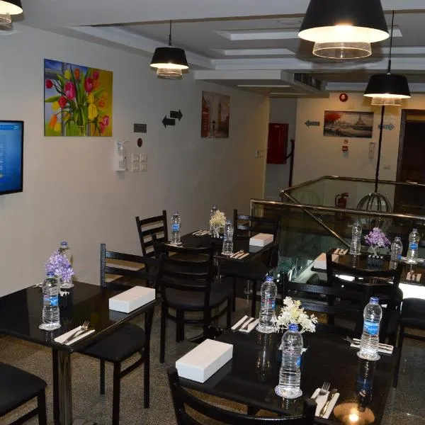 Royal Inn Residence, khách sạn ở Cairo