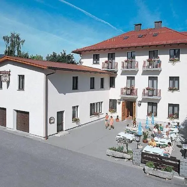 Hotel Landgasthof Hacker, hotel em Achslach