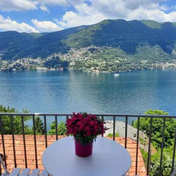 Le Luci sul Lago di Como, מלון בבלביו
