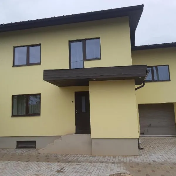 Tammelinna house, 3 bedroom + living room, hotel in Tartu