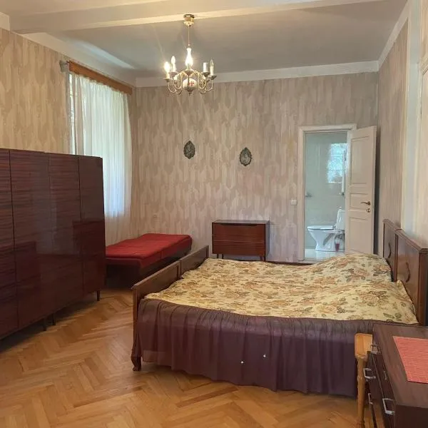Emma's Guesthouse in Borjomi, hotel di Borjomi