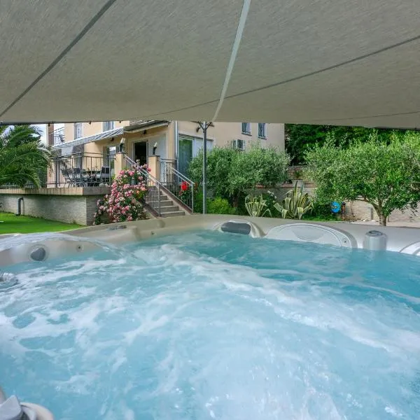 Family Heritage, hotel v destinaci Crikvenica