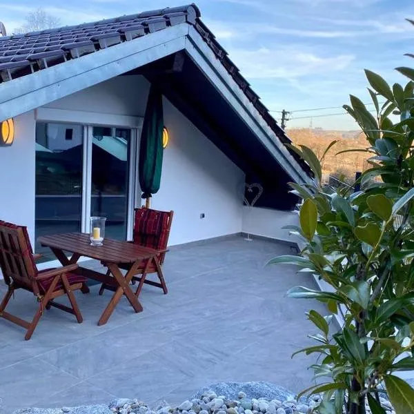 Ferienwohnung Stang – hotel w mieście Dietramszell