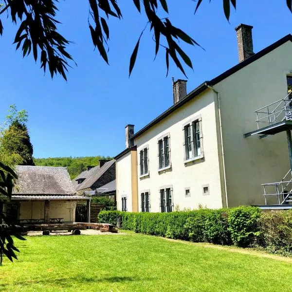 Gîte de Groupe de la Semois, viešbutis mieste Alle