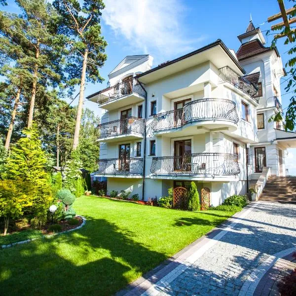 Willa Karolinka, hotel v destinácii Dziwnówek
