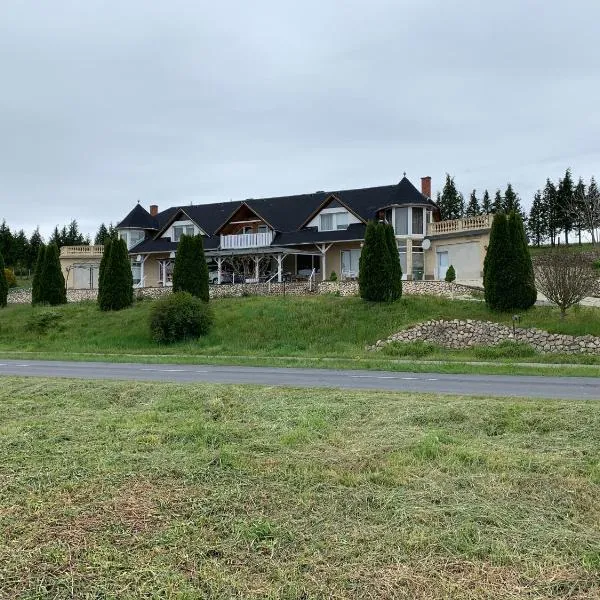Arthaus Rönök, hotel v destinaci Rönök