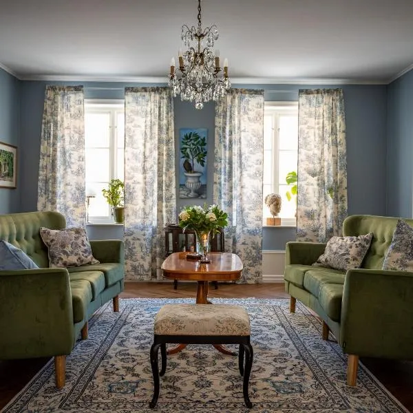 Fregatten Bed & Breakfast, hotel v destinaci Karlskrona