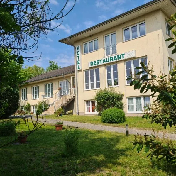 Hotel Restaurant Am Worns Berg, hotel in Broock