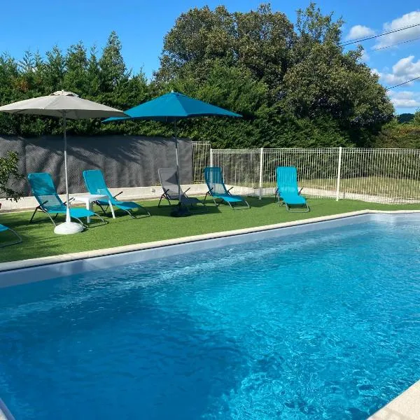 GITE LAVANDE avec piscine privée CLASSÉ 4 Étoiles, viešbutis mieste Lagorce