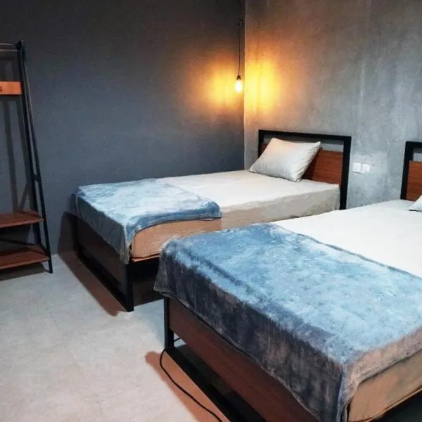 Hostel 18 Pasangan Butuh Surat Nikah – hotel w mieście Malabar
