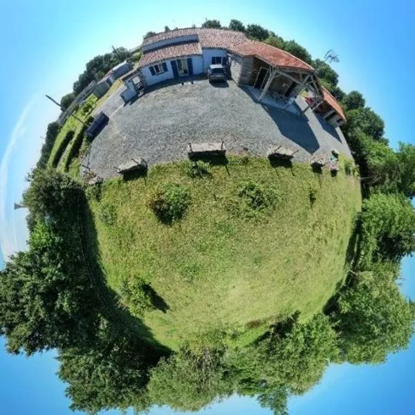 Saint-Fulgent में, होटल Gîte Relais du Doulay