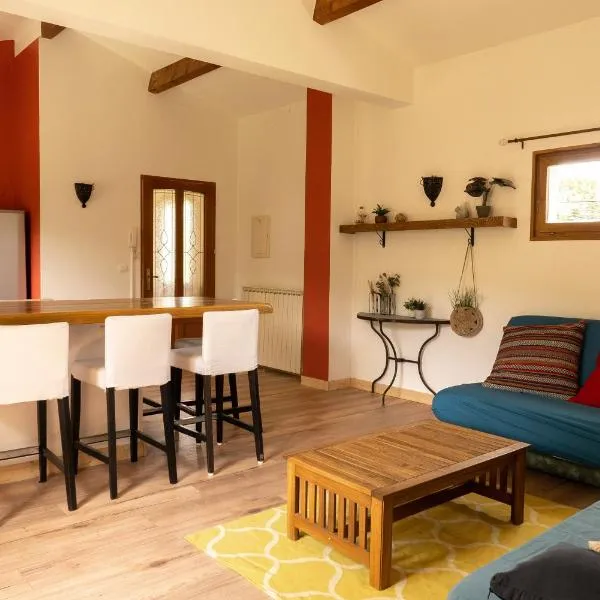 Gites de la Lurette - T3 lumineux et spacieux dans cadre calme et verdoyant, hotel v destinácii Cazilhac