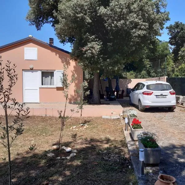 LAVE II cozy house, ξενοδοχείο σε Ližnjan