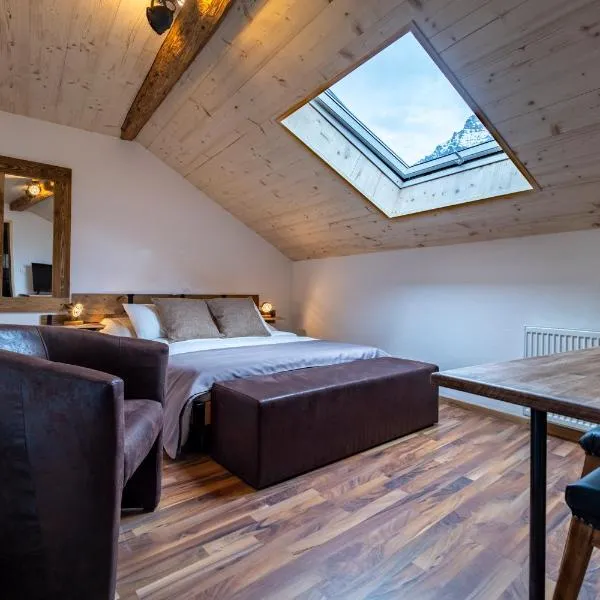 B&B Restaurant Le Pernollet, hotel u gradu Evionnaz