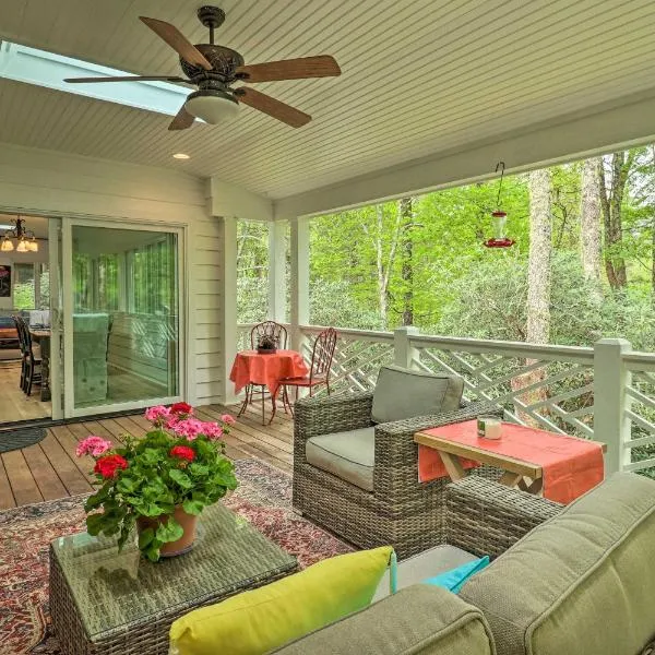 1 Mi to Downtown: Highlands Cottage w/ Sunroom, hotel a Highlands