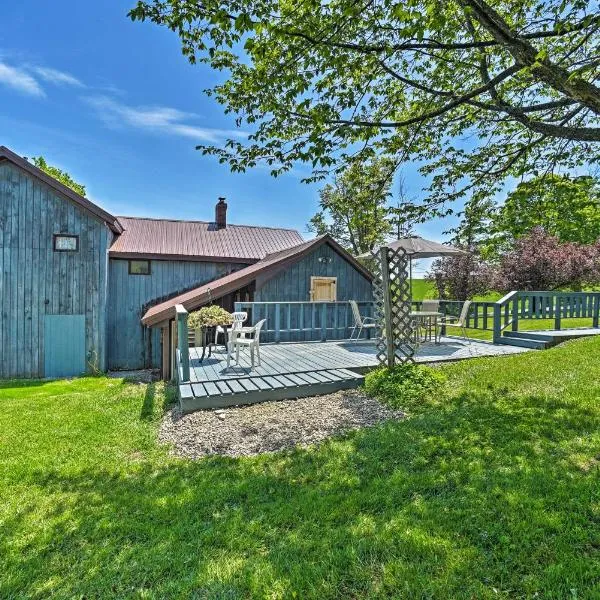 Country Escape with Sauna, 10 Mi to Cooperstown, hotel in Richfield Springs