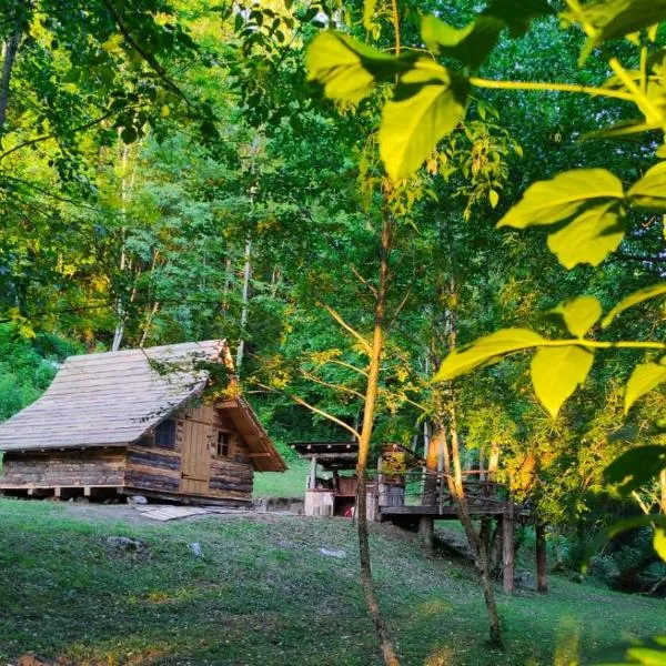 Kolibe - Robinson camp Kupa, hotel v destinaci Netretić
