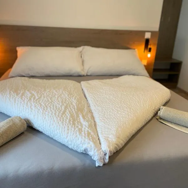 Kukorica Csárda Apartman, hotel v destinaci Balatonújlak