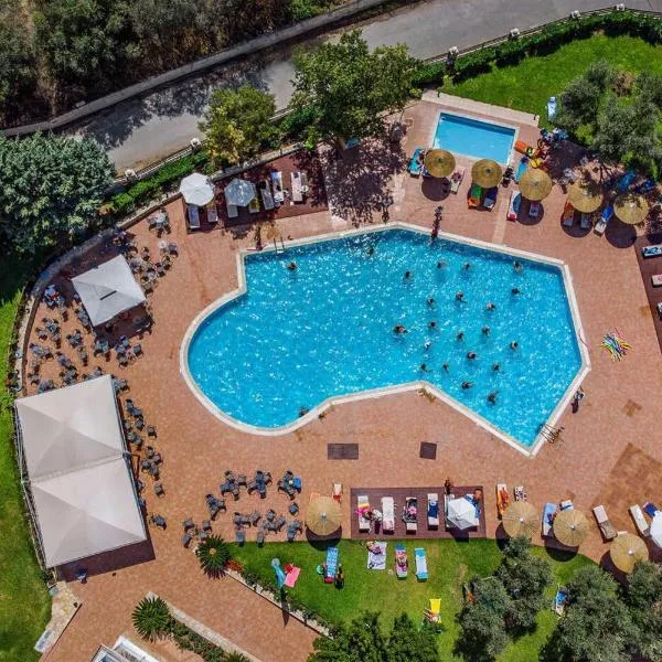 Evia Riviera Resort, hotel in Amarinthos