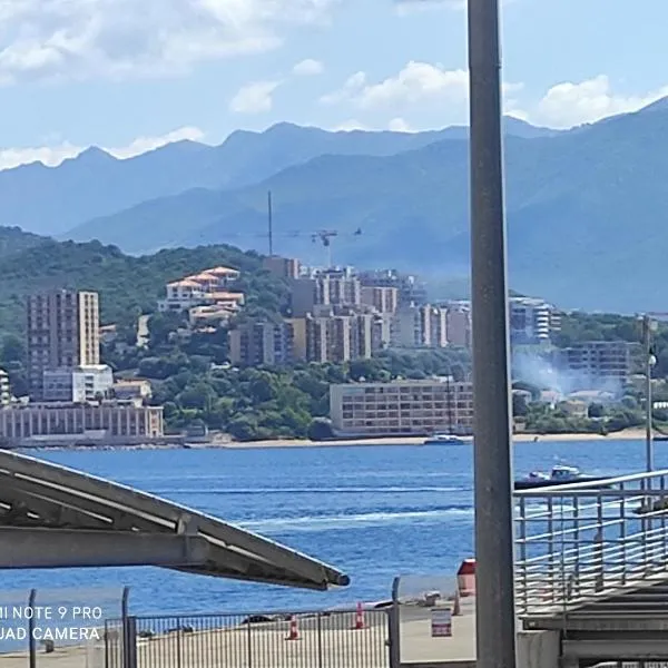 BRILOC AJACCIO centre ville, hôtel à Ajaccio