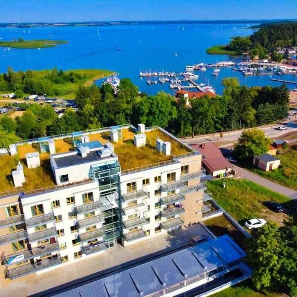 Apartament AHOJ!!- Giżycko/ Wilkasy, hotel in Paprotki