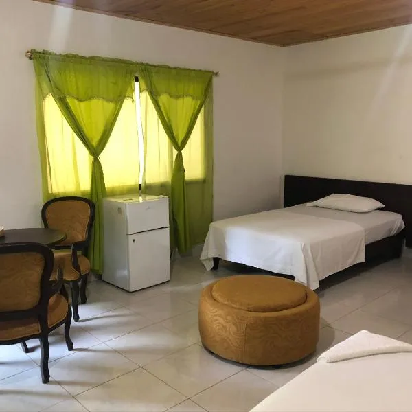 Hotel El Lago、Puerto Carreñoのホテル
