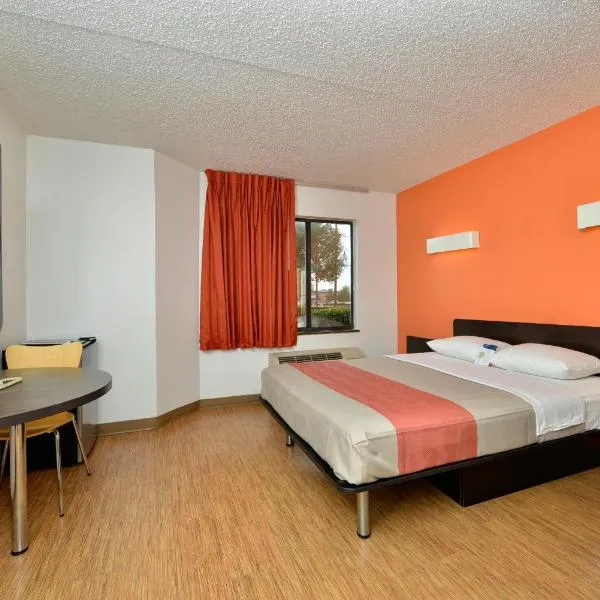 Motel 6-Plano, TX - West - Frisco, khách sạn ở Plano
