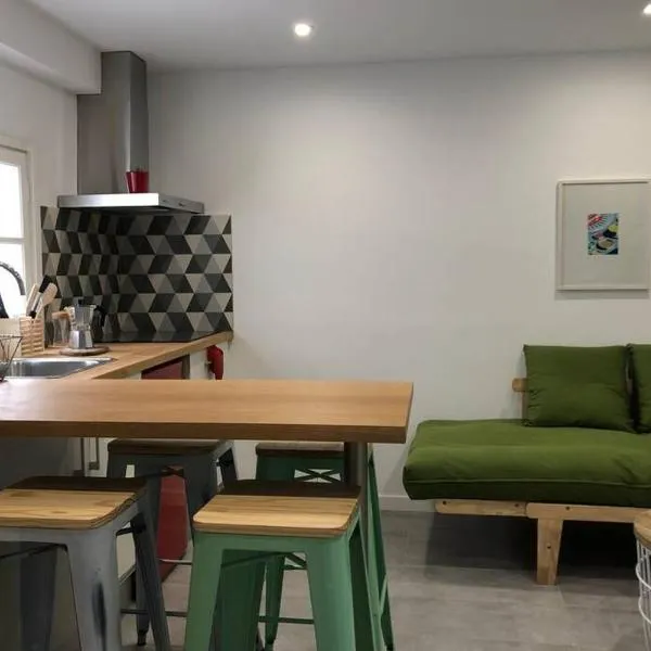 M3 Terrace. Cool apartment 15 min center by metro, khách sạn ở Esplugues de Llobregat