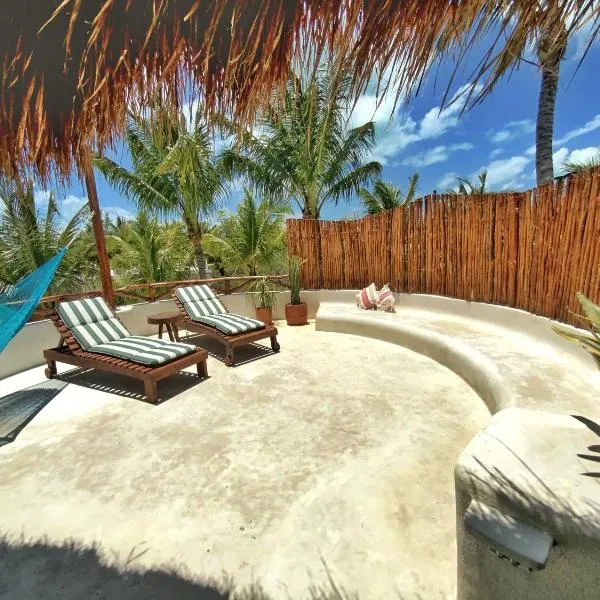 Casa Cacahuate Holbox-Casa entera con jardin-Whole house with garden, hotel v destinaci Ostrov Holbox