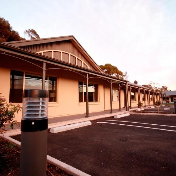 Sundowner Motel Hotel, hotel v destinaci Whyalla