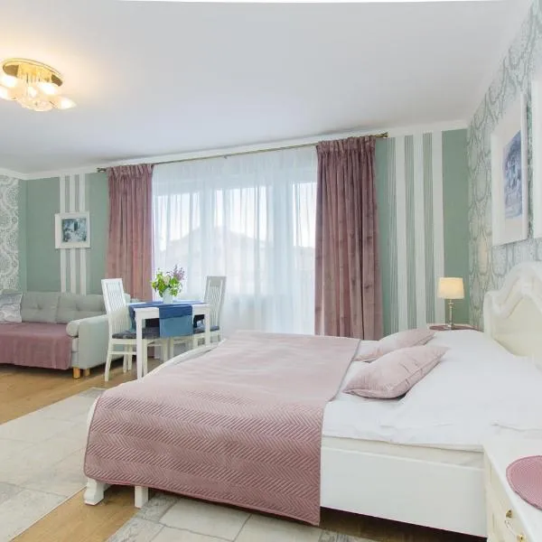 Willa Aquarius, hotell i Karwia