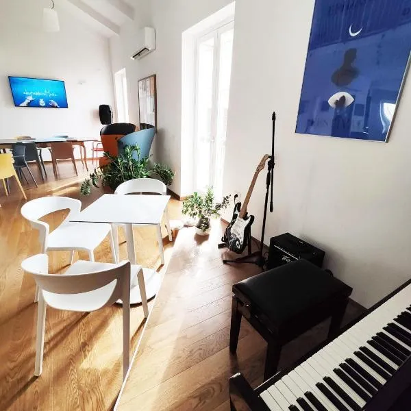 Tric Trac Hostel, hotel a Napoli
