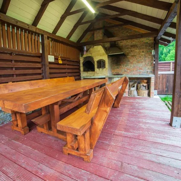 Villa Zarina、Gutaのホテル